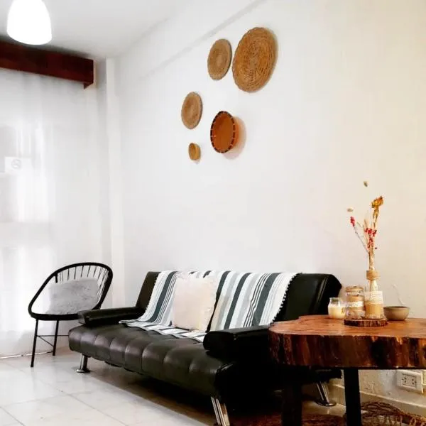 Casa entera con quincho Village，位于科连特斯的酒店