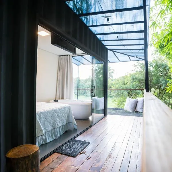 Pousada Sunrise Container，位于阿拉索亚巴达塞拉的酒店