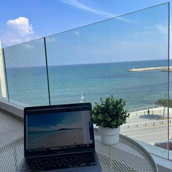Seaview City Retreat,位于拉纳卡的酒店