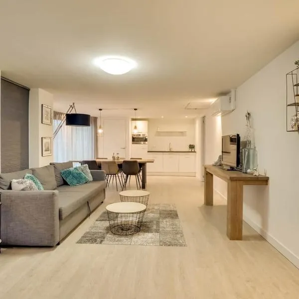 Luxury apartment in the center，位于梅登布利克的酒店