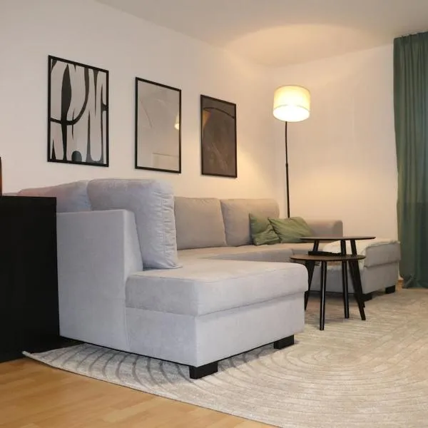 Cosy basement apartment，位于Eutingen的酒店