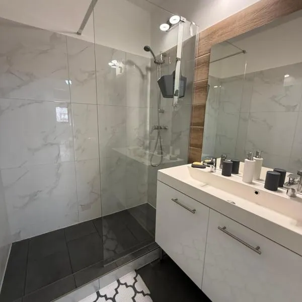 Szántó apartman，位于索尔诺克的酒店
