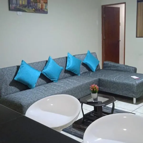 Angelica's House 2BR Near Airport Terrace WiFi，位于利马的酒店