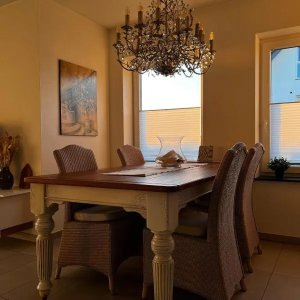 Ferienwohnung Astrid，位于Hattert的酒店