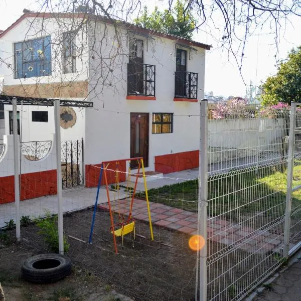 Acogedora Casa con Jardín en Centro de Cd Sahagún，位于Ciudad Sahagún的酒店