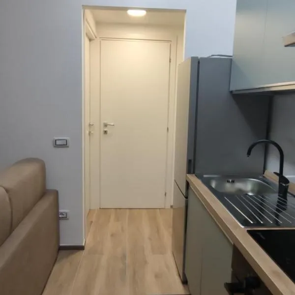 La Casa In Fiera - San Siro a 7 minuti，位于佩罗的酒店