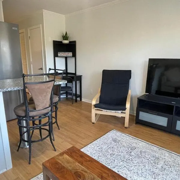 Coastal Getaway Oceanview Condo in Hilton Head，位于希尔顿黑德岛的酒店