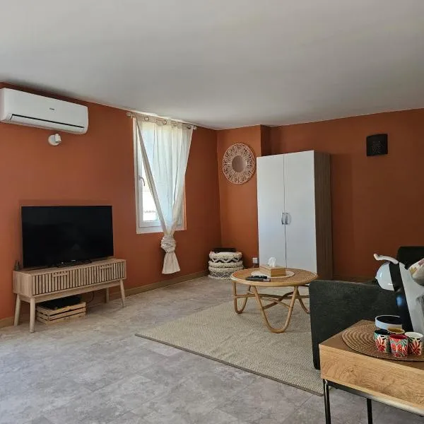 Studio cosy au cœur de l'île，位于马蒂格的酒店