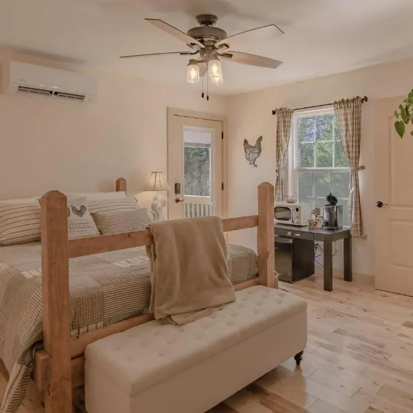 The Inn at Beulah Farm - The Coop，位于Whitley City的酒店