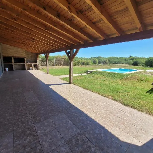 Finca caburé，位于圣地亚哥-德尔埃斯特罗的酒店