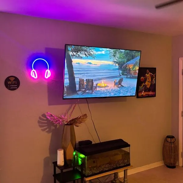 Welcome to my fun artsy space!，位于北迈阿密海滩的酒店
