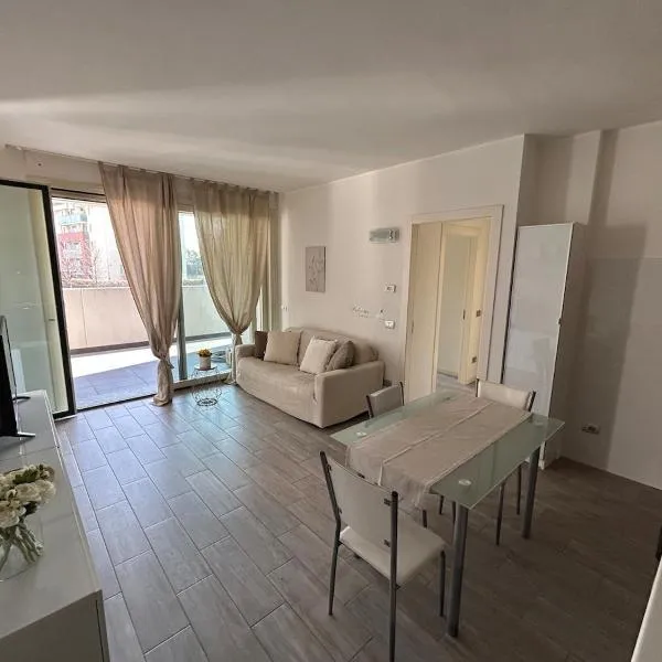 Bilocale Lissone - Stazione，位于利索内的酒店