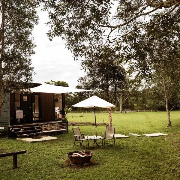 Farmhouse 1 at Coffs by Tiny Away，位于Boambee的酒店