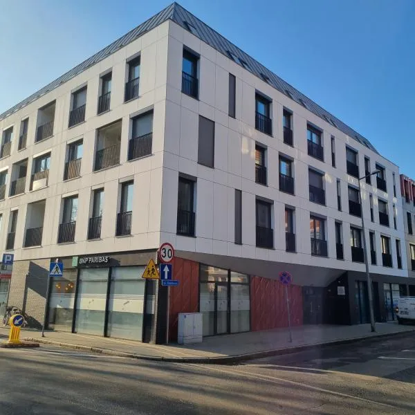 Apartament Skarbowa Sun，位于莱什诺的酒店