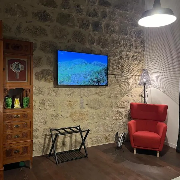 La Tana di Orlando - Magical Dreams，位于佩特拉利亚索塔纳的酒店