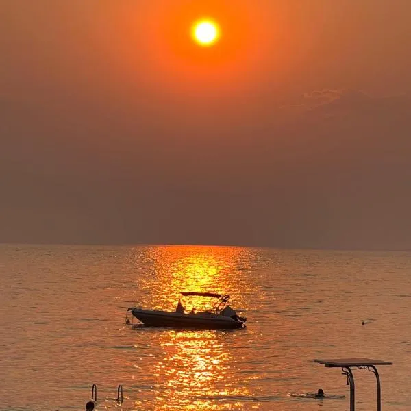 DORA'S HOUSE Douneika，位于阿马利阿斯的酒店