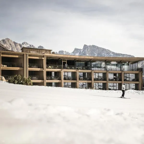 Cendevaves Alpine Silence，位于圣克里斯蒂娜的酒店