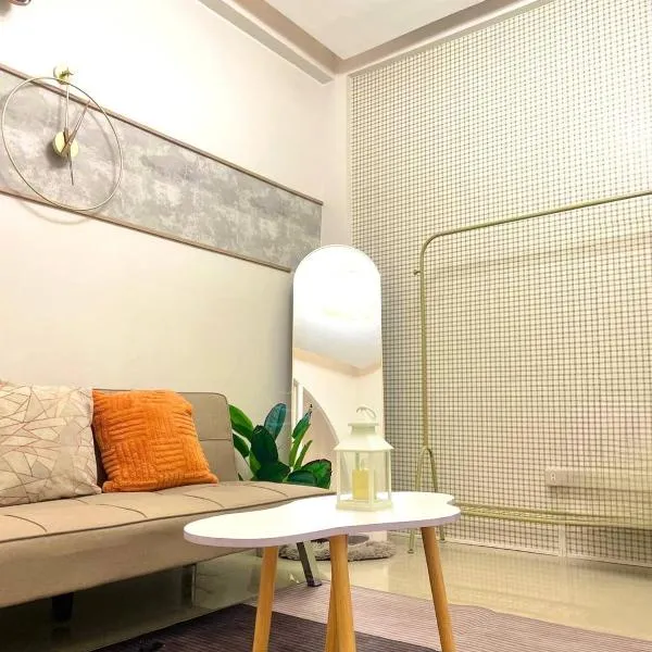 Modern Home in Pampanga with Parking - near SM Clark & Clark International Airport，位于安吉利斯的酒店