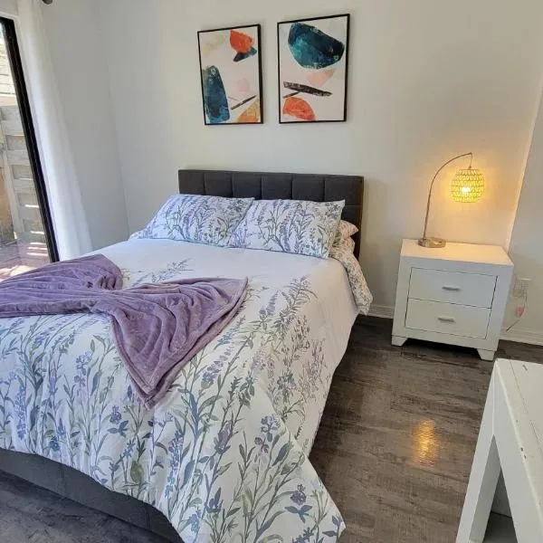 Modern Luxury Condo - Near UF, Shands & Celebration Pointe，位于盖恩斯维尔的酒店