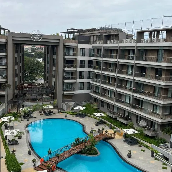 The Diamond In City Luxury Suites By ZENORA Living，位于阿克拉的酒店