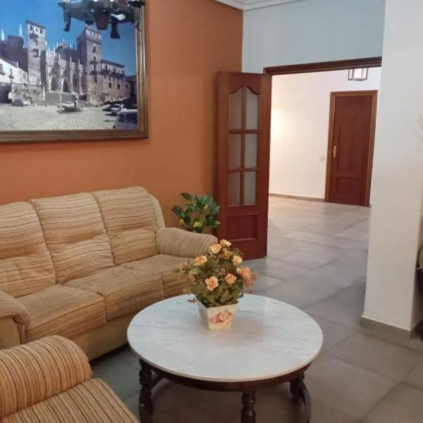 HOSTAl LUJUAN，位于瓜达卢佩的酒店