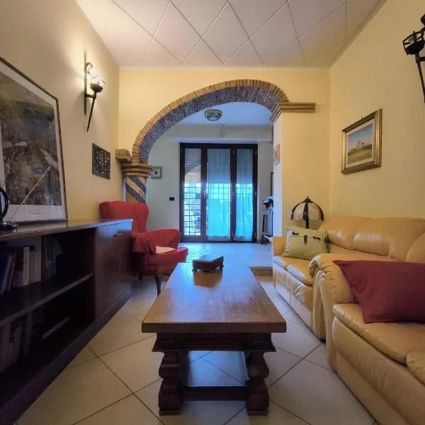 Casa Vacanze Parco Azzurro - Il tuo angolo di tranquillita' ai Castelli Romani，位于蒙特孔帕特里的酒店