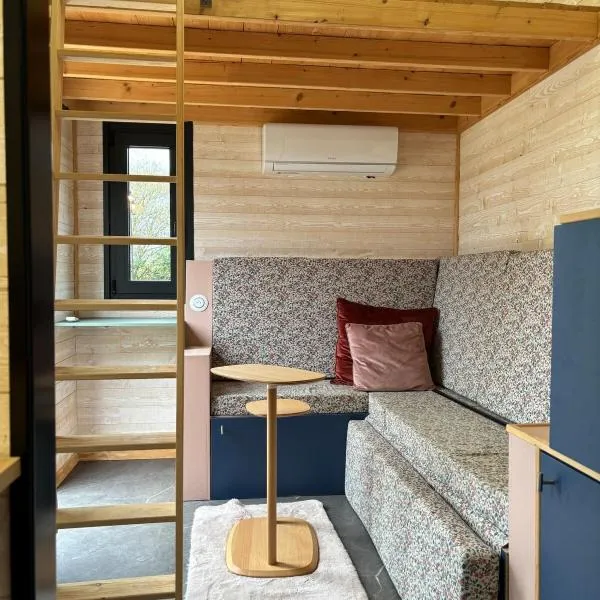 Tiny House au coeur d'une petite cité de caractère à Saulges，位于索尔日的酒店