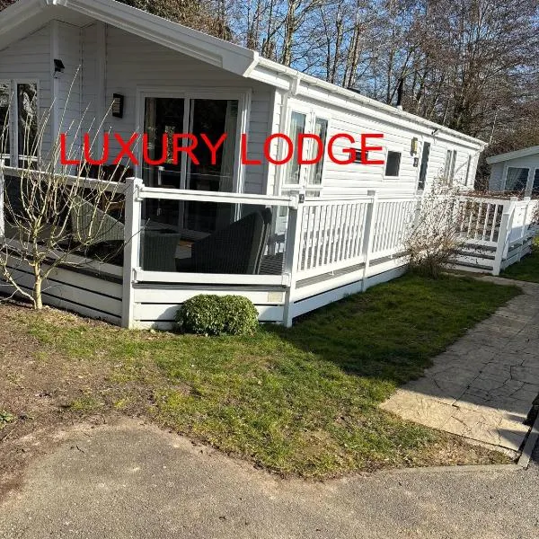 Luxury lodge T11，位于海斯廷斯的酒店