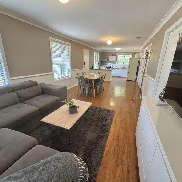 Singleton Rose Cottages，位于辛格尔顿的酒店