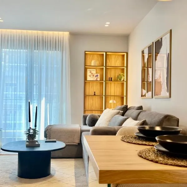 The First by 22，位于比雷埃夫斯的酒店