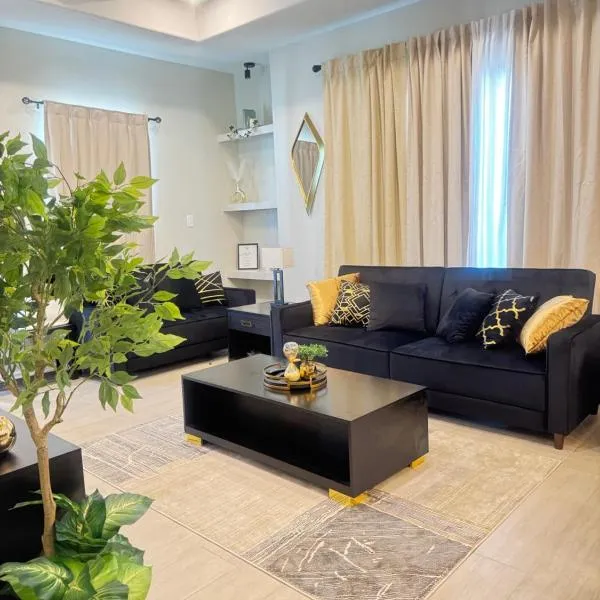 Luxe of Haven - 2bed with office and free parking，位于米申的酒店