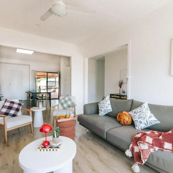 Hobart Riverside Cosy 4BR Stay 10mins to CBD，位于霍巴特的酒店