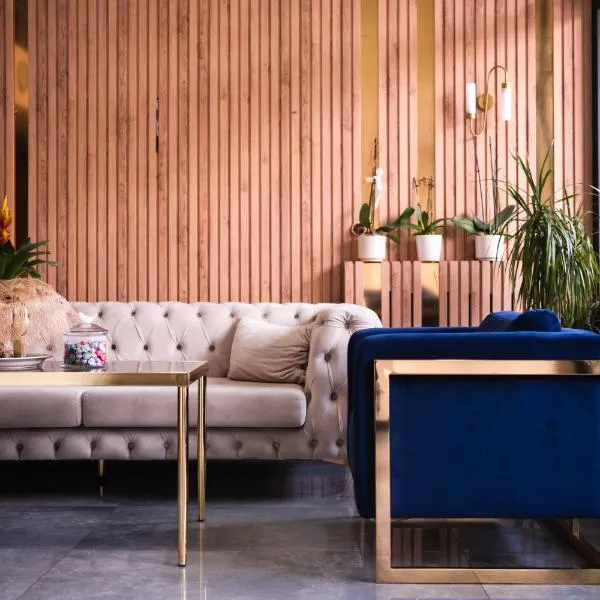 Polek Hotel，位于恰纳卡莱的酒店