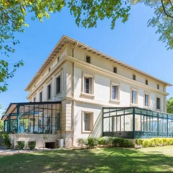 Château Sainte Colombe，位于Saint-Geniès-des-Mourgues的酒店