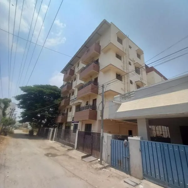 Sanvika Hotels & Service Apartments，位于哥印拜陀的酒店