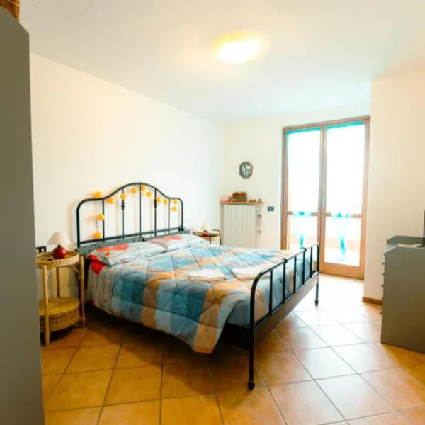 Rifugio Panoramico in the Mountains Le Arcate，位于Zambla Alta的酒店