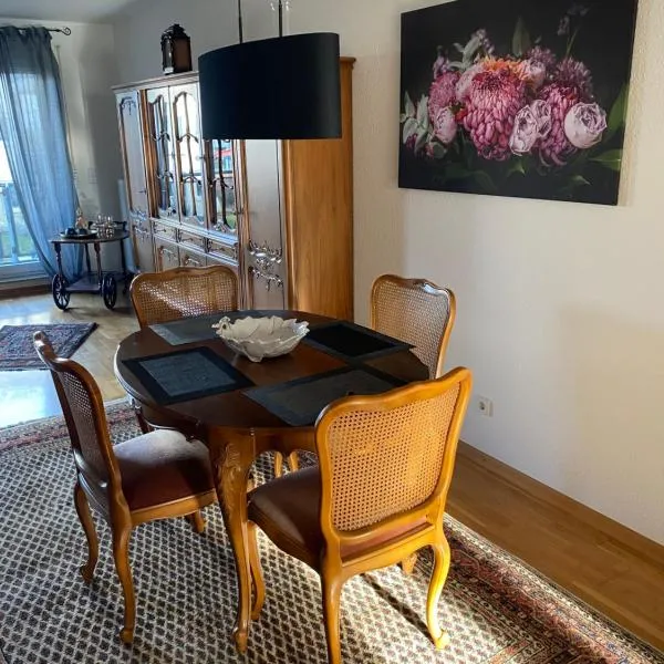 Stilvolle 3,5-Zimmer-Wohnung in Ilvesheim,位于Ilvesheim的酒店