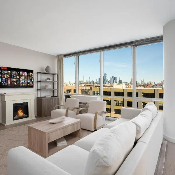 Ultra Luxury Apt - Panoramic NYC View with Pool - Minutes to City，位于霍博肯的酒店