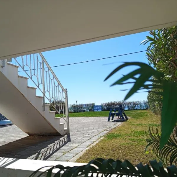 SteliosDimitra Seafront Guest House in Kantia，位于坎迪亚的酒店