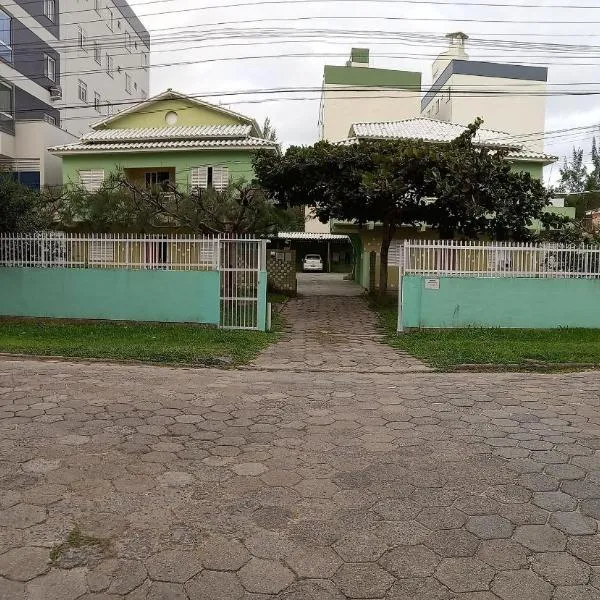 Apartlaguna - 3 residenciais diferentes，位于拉古纳的酒店