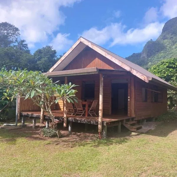 Fare PAO PAO bungalow tropical，位于Paopao的酒店