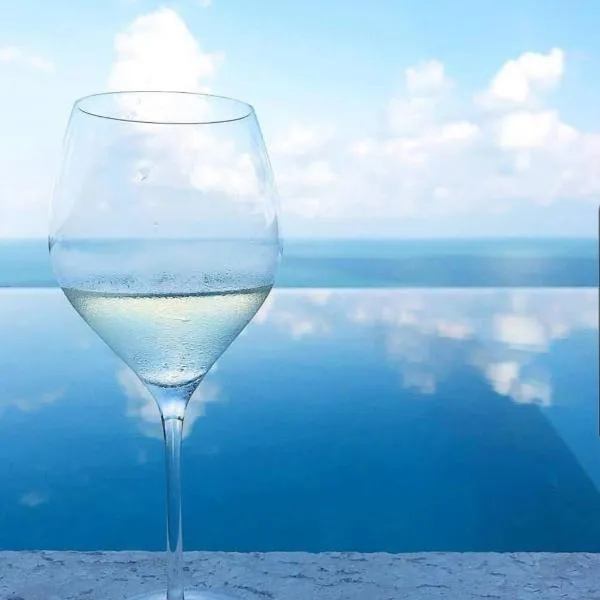 Skye Beach Hotel - Koh Samui，位于曾蒙海滩的酒店