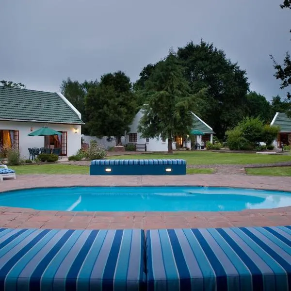 燕子巢乡村别墅酒店，位于Witelsbos的酒店