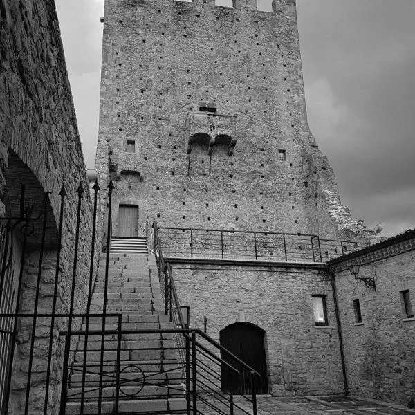 Castel di Pietra，位于Pietra Montecorvino的酒店
