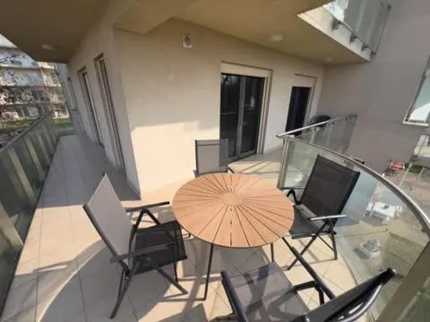 Velence Spa and Lake，位于韦伦采的酒店