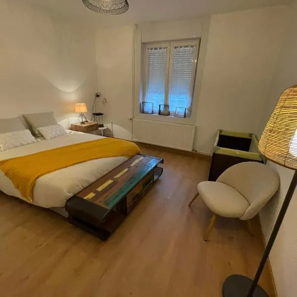 Les HIRONDELLES CHAMBRES HOTES 10 PERSONNES,位于Festubert的酒店