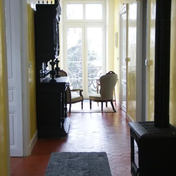 Le charme à la française - Appartement 4 pers，位于La Redorte的酒店