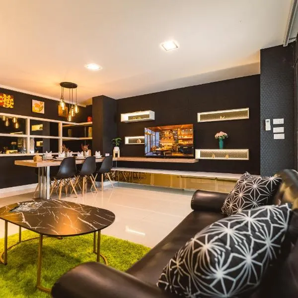Baan PromTel ,Villa close to Nimman, Resort Pool，位于清迈的酒店