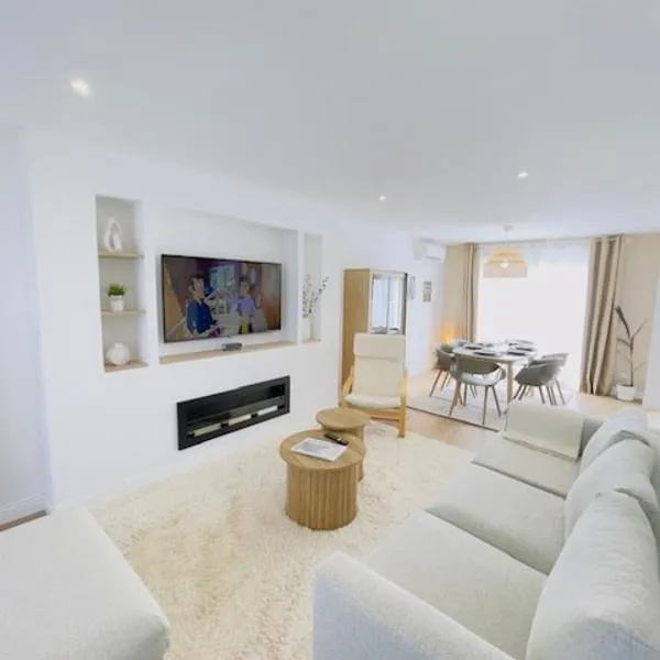 Le Luxury Lodge - 8 Voyageurs - Parking et Wifi，位于米萨讷的酒店