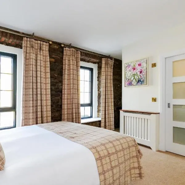 The Central House Hotel Clifden，位于克利夫登的酒店